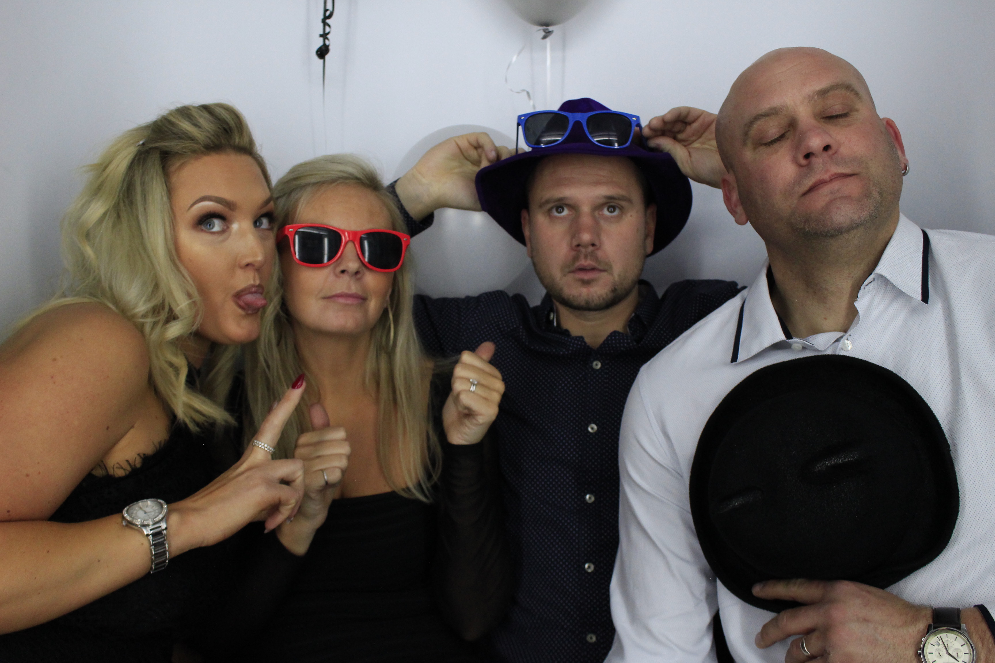 Darren and sarah’s 40th birthday celebration | View more photos from the event at gallery.myphotoboothexperience.co.uk/u/MyPhotoBoothExperienceLtd/Darren-and-sarah’s-40th-birthday-celebration